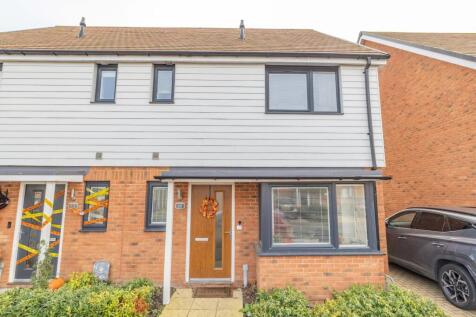 Nova Avenue, Faversham, ME13