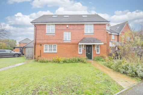 Hilton Close, Faversham, Kent, ME13