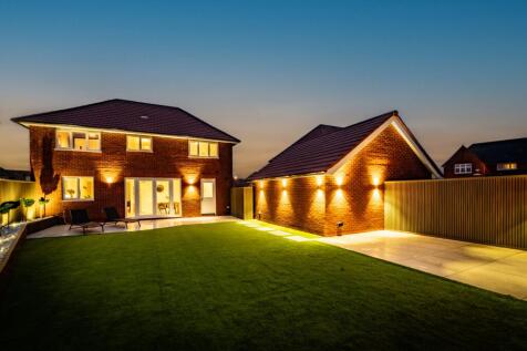 Woodward Avenue, Woodford, SK7