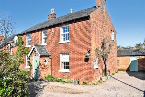 Droitwich Road, Fernhill Heath, Worcester, Worcestershire, WR3