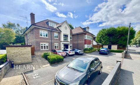 Queens Park West Drive, Queens park , Bournemouth, BH8