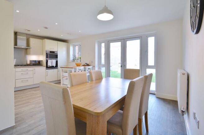 Kitchen diner