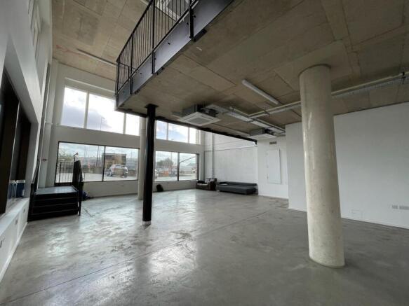 17-18 Lower Dock Walk