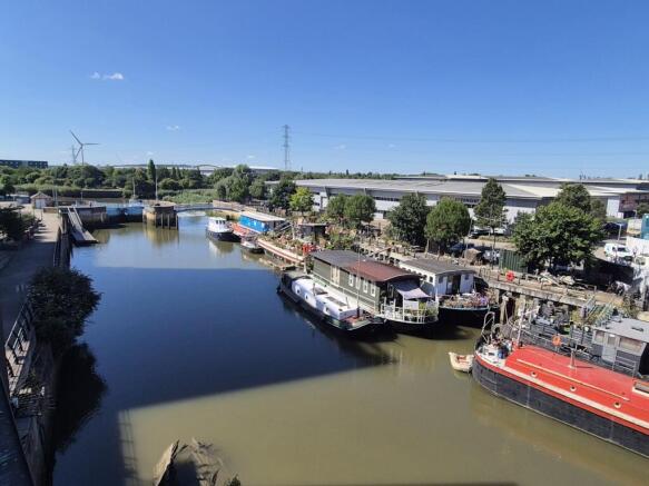 River Roding photo.jpg