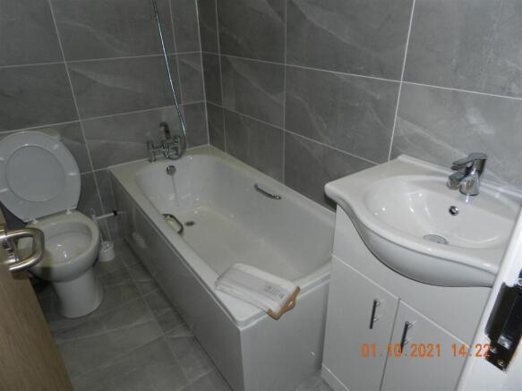 Photo 3