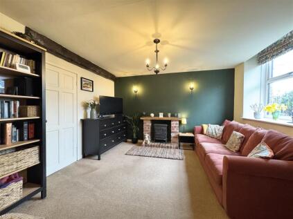 Cuttlehurst, Scissett, Huddersfield HD8 9LF