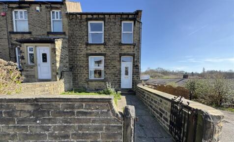 Hallas Road, Kirkburton, Huddersfield HD8 0QQ