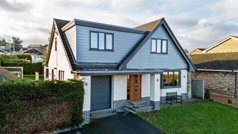 Lea Drive, Shepley, Huddersfield, HD8 8HA