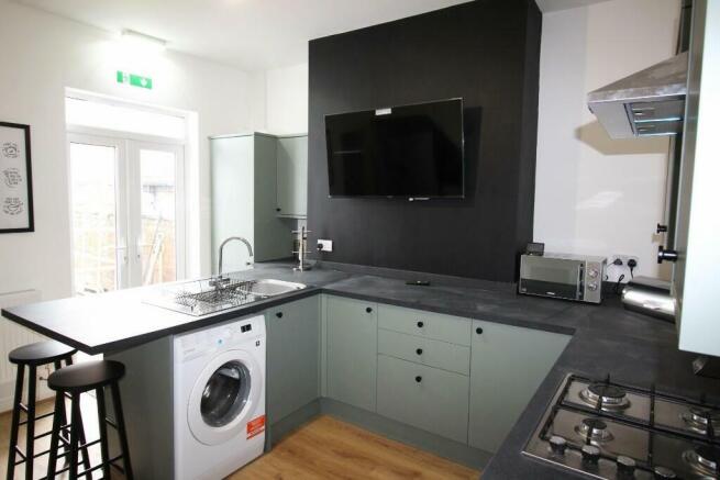 Kitchen b