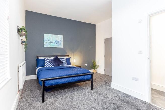 Bedroom (b) 