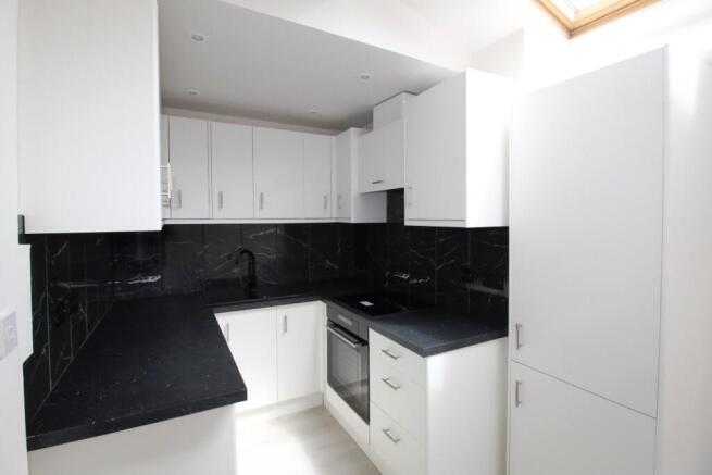 Kitchen (b) 