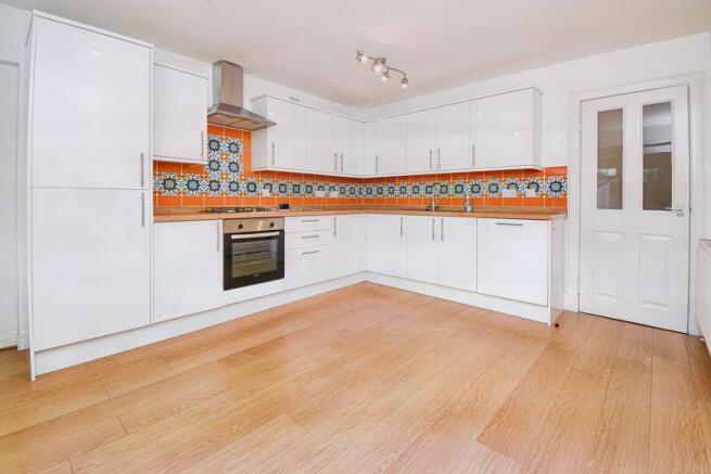 Kitchen - angle 2