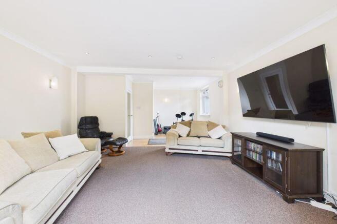 Lounge Angle 2