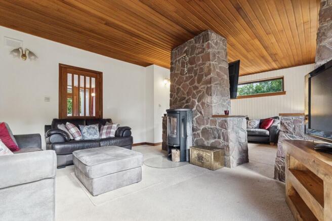 Lounge/Dining Angle 1