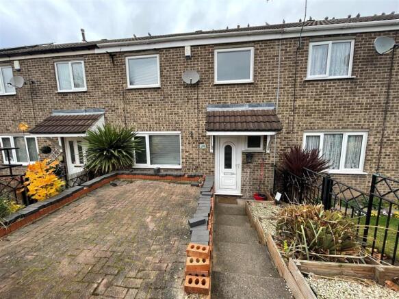 Front 24 Chichester Close.jpg