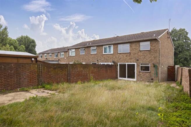 Willow Crescent_13.jpg