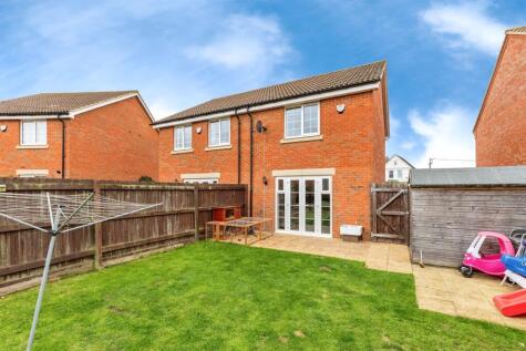 Chelveston Road, Raunds, Wellingborough