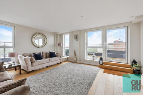 High Street, London, TW8