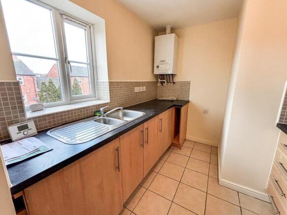 Kitchen 1.jpg