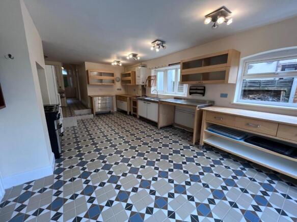 Kitchen Breakfast Room 2.jpg