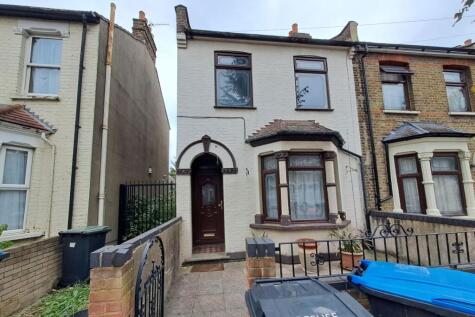 60 Titchfield Road, Enfield, Middlesex, EN3 6BA