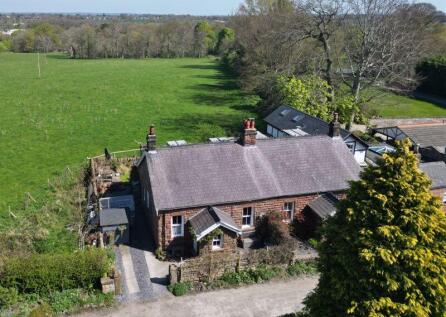 Rocklands Lane, Thornton Hough, Wirral