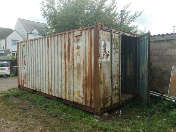 Storage container