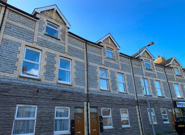 1 bedroom flat for sale in Main Street, Barry, CF63