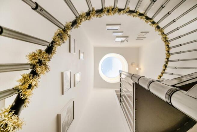 1389391-18-693aac...