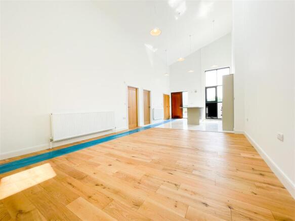 OPEN PLAN LIVING SPACE