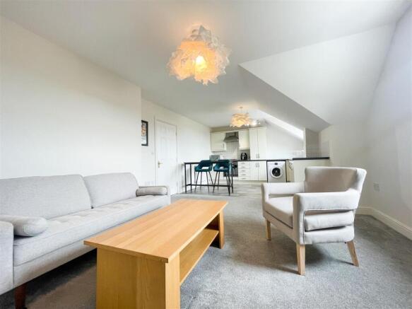OPENPLAN LOUNGE KITCHEN DINER