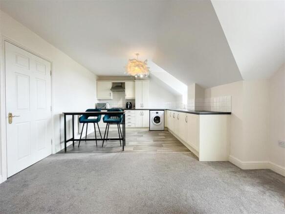 OPENPLAN LOUNGE KITCHEN DINER