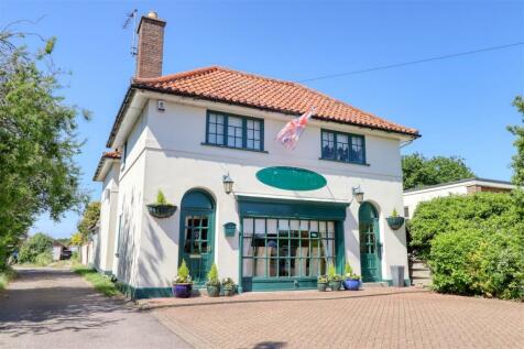 Holland on Sea - 2 bedroom detached house for sale