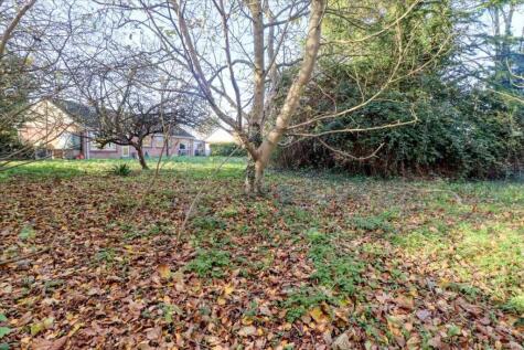 Fields Close, Weeley