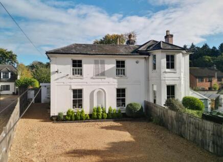 Moorhill Road, West End, SO30