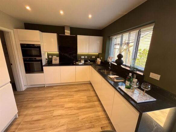 Fitted Kitchen