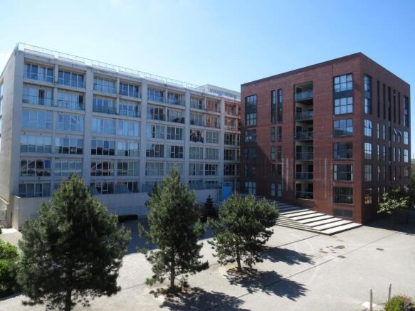Photo 01