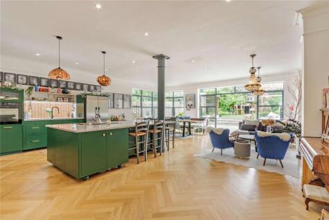 Thorpe Lea Road, Peterborough, PE3