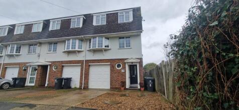 Porchfield Close, Gravesend, Kent, DA12