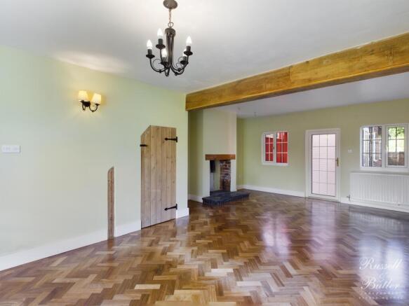 CAM00829P1-PR0138-STILL02