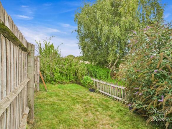 CAM01995G0-PR0352-STILL002