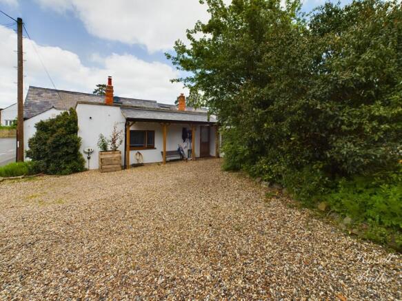 CAM01995G0-PR0051-STILL026