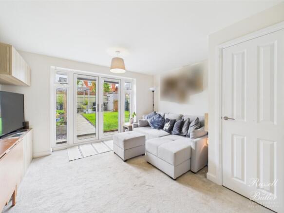 CAM02127G0-PR0292-STILL015