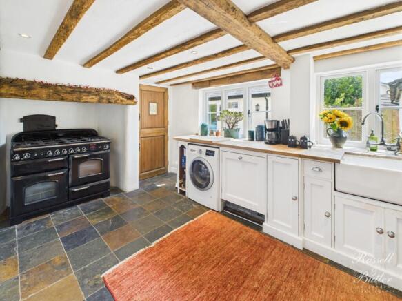 CAM01995G0-PR0324-STILL013