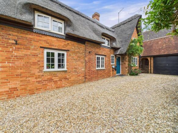 CAM01995G0-PR0326-STILL050