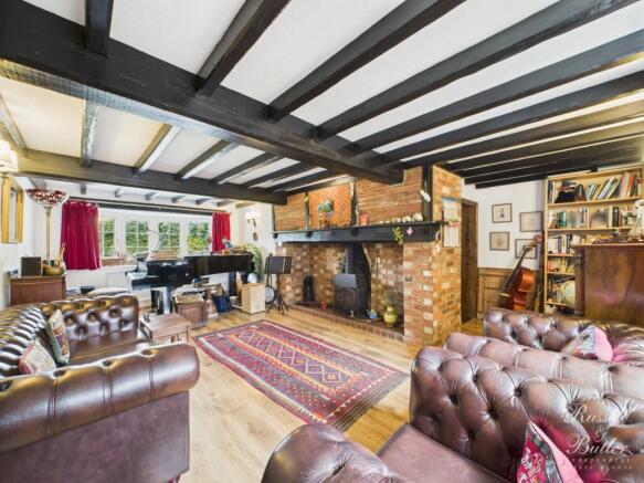 CAM01995G0-PR0326-STILL001