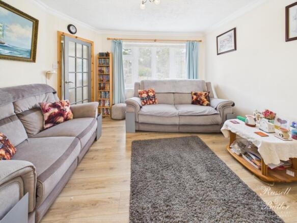 CAM02127G0-PR0336-STILL001