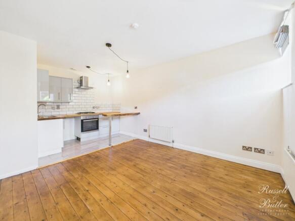 CAM02127G0-PR0337-STILL013