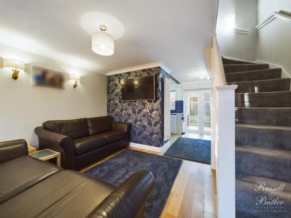 CAM02127G0-PR0094-STILL019