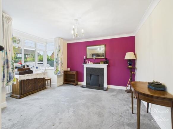 CAM02127G0-PR0354-STILL008